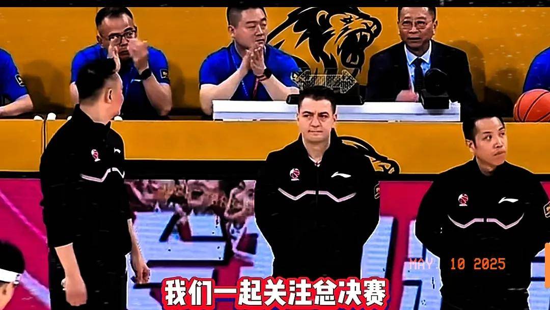欧宝体育 -VAR判罚再引争议，德布劳内对阵本菲卡裁判判点引发巨大争议的简单介绍